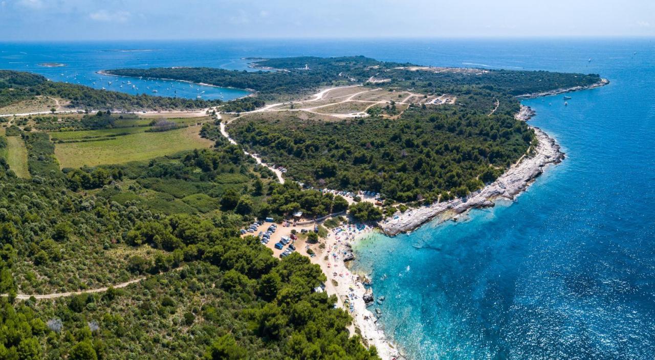 Lovely Istrian Apartment With A Private Swimming Pool And A Charming Garden Banjole Exterior photo